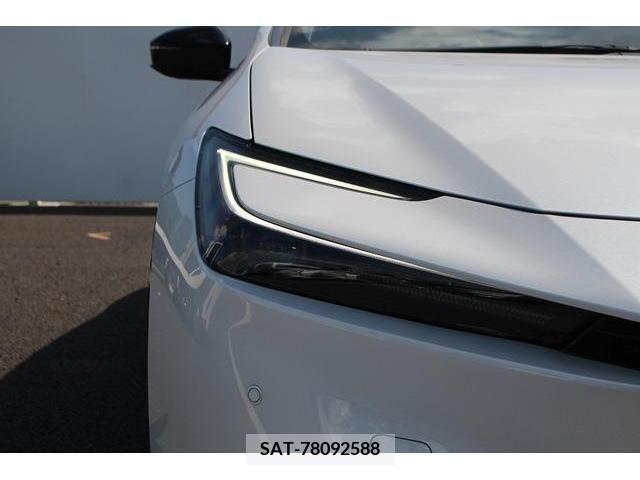 Toyota PRIUS 2023-04 366691-12