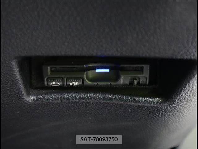 Toyota SIENTA 2018-01 285064-6