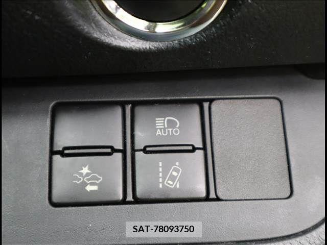 Toyota SIENTA 2018-01 285064-14