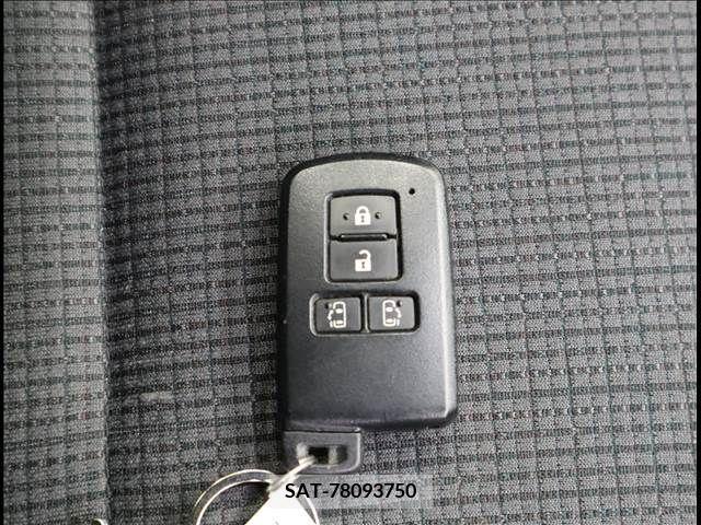 Toyota SIENTA 2018-01 285064-13