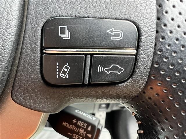 Lexus IS 2017-01 7100-12