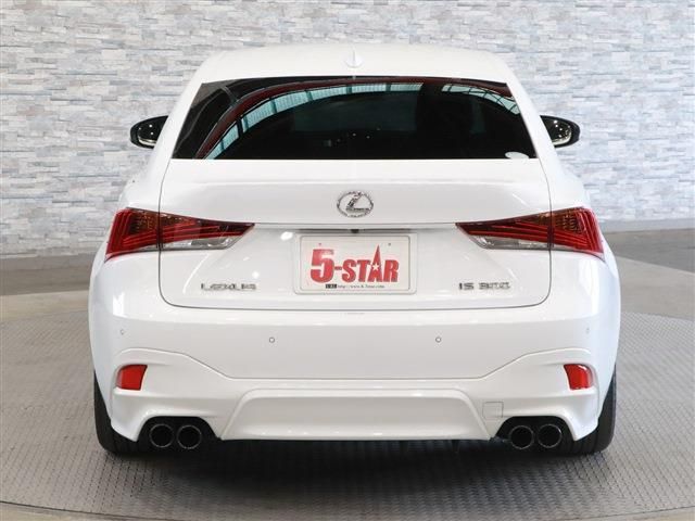 Lexus IS 2017-01 7100-7