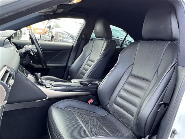Lexus IS 2017-01 7100-18