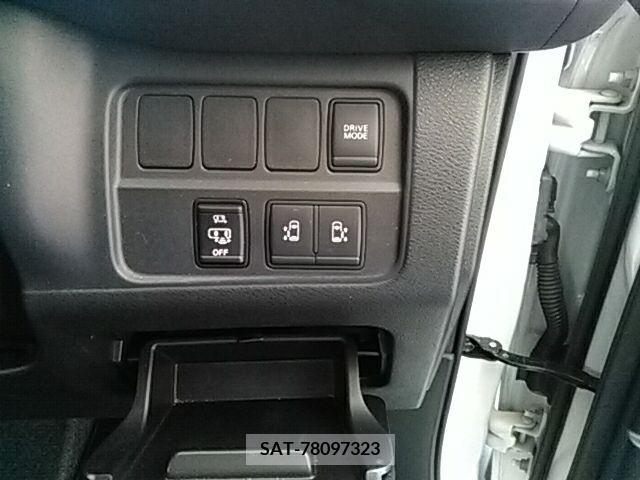 Nissan SERENA 2018-08 367756-8