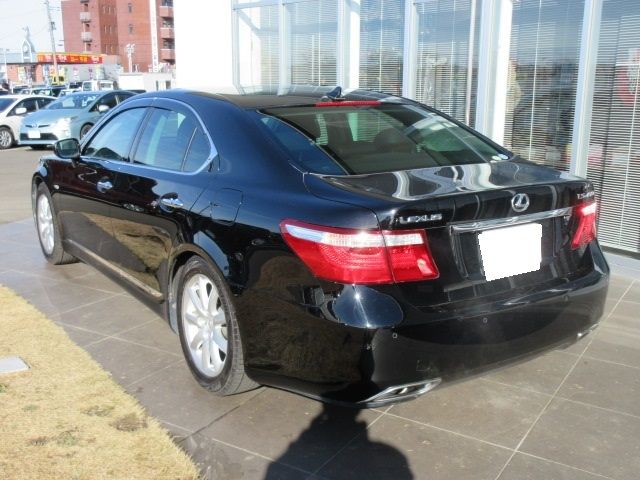 Lexus LS 2007-02 310-3