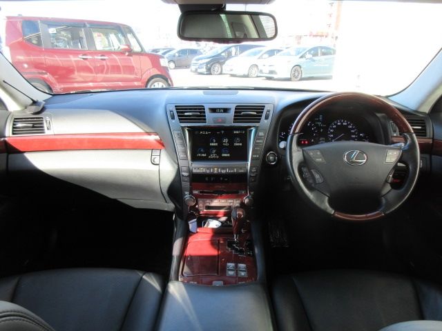 Lexus LS 2007-02 310-6