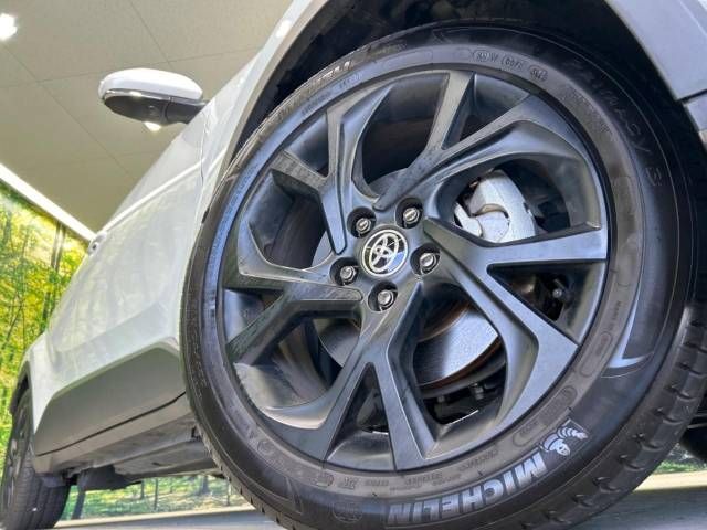 Toyota C-HR 2023-06 195343-13