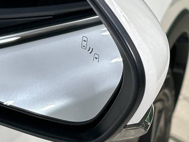 Toyota C-HR 2023-06 195343-5