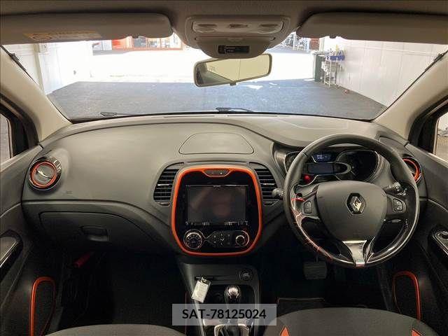 Renault CAPTUR 2015-12 316924-1
