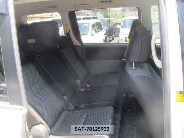 Toyota NOAH 2007-09 327006-11