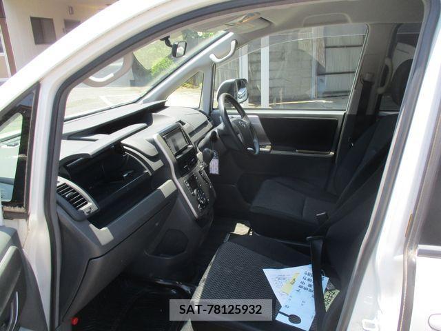 Toyota NOAH 2007-09 327006-10