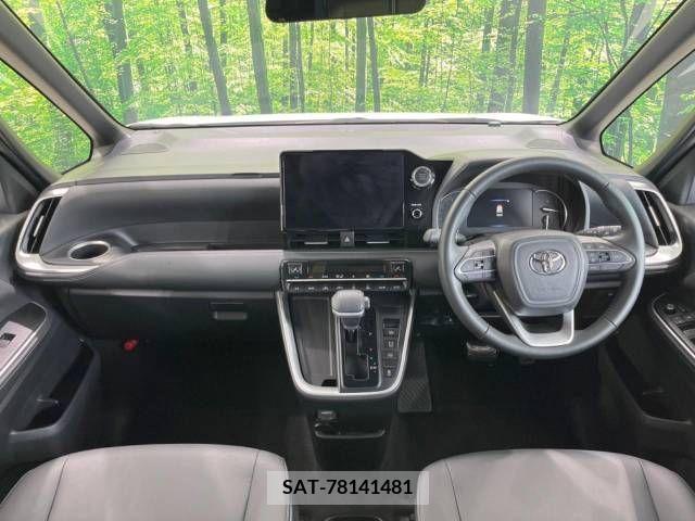 Toyota NOAH 2023-01 279451-1
