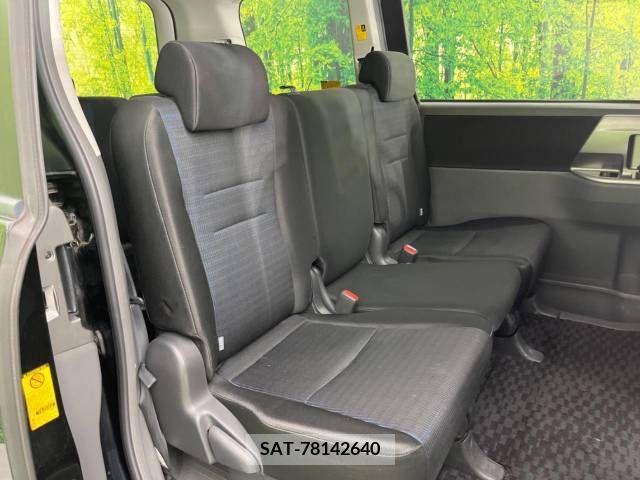 Toyota VOXY 2009-06 289193-5
