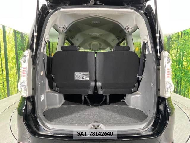 Toyota VOXY 2009-06 289193-7