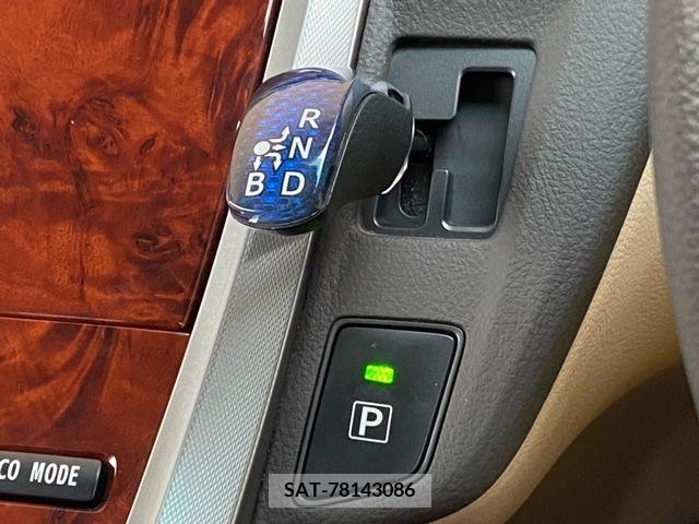 Toyota SAI 2012-06 233289-14