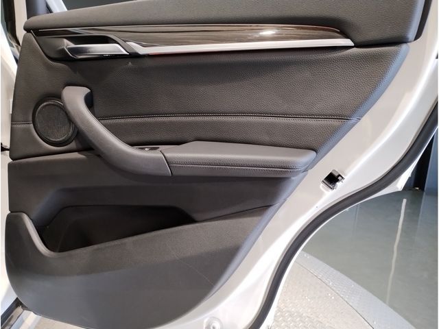 Bmw X1 2017-07 24782-27