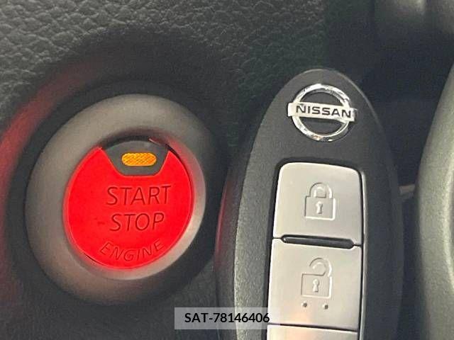 Nissan CUBE 2012-04 320697-4