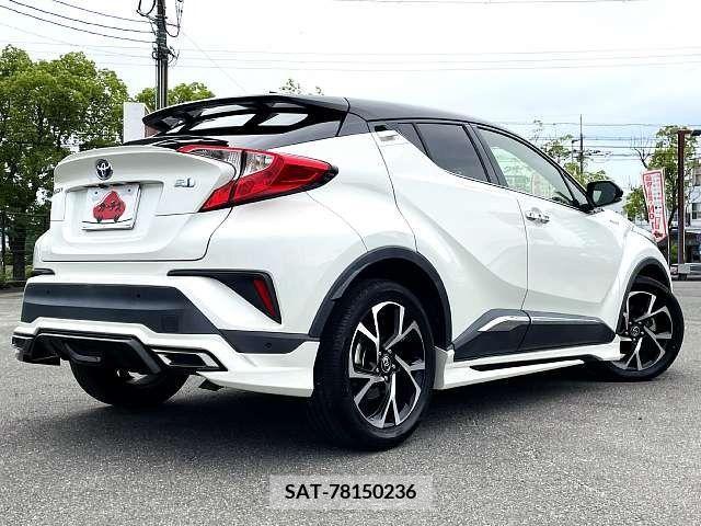 Toyota C-HR 2017-09 377965-2
