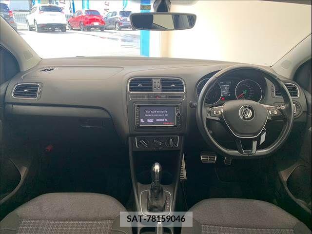 VolksWagen POLO 2016-03 223513-1