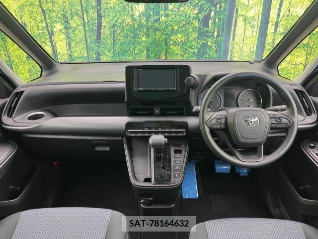 Toyota NOAH 2023-04 208576-1