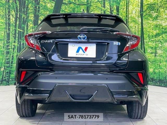 Toyota C-HR 2017-05 246472-15