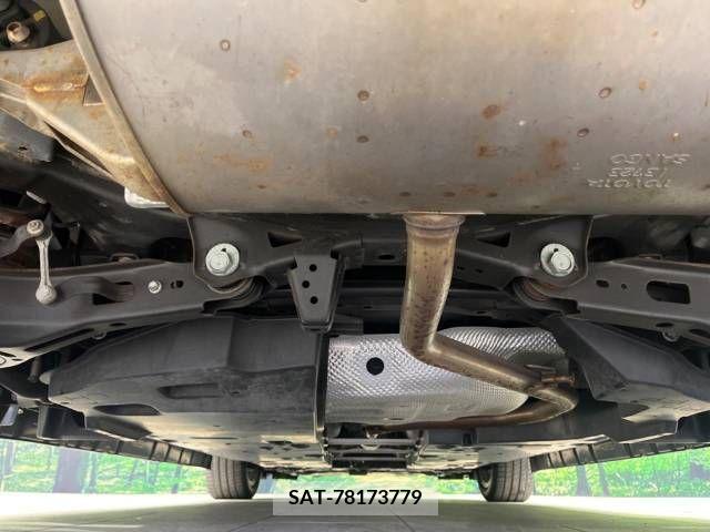 Toyota C-HR 2017-05 246472-19