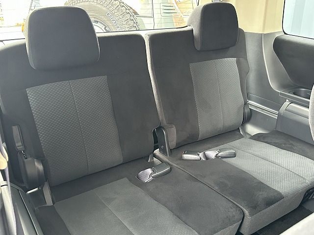 Mitsubishi DELICA D5 2008-07 13653-18