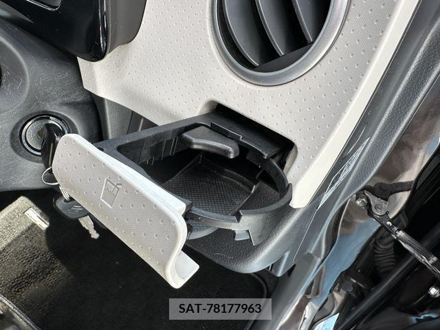 Suzuki MR WAGON 2011-10 364347-23