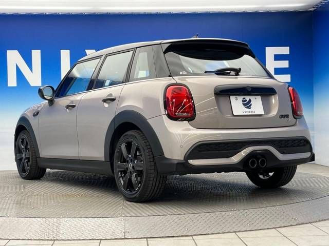 Bmw MINI 2022-08 192202-18