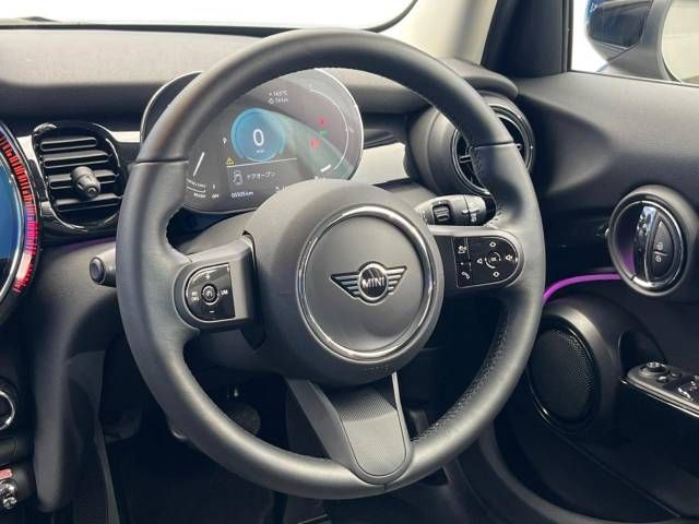 Bmw MINI 2022-08 192202-10