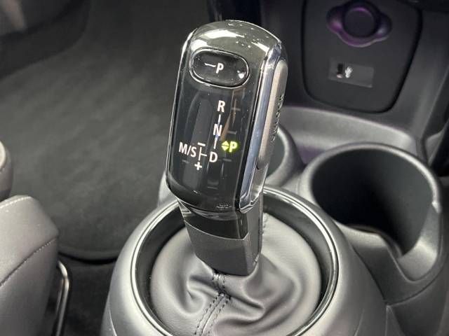 Bmw MINI 2022-08 192202-11