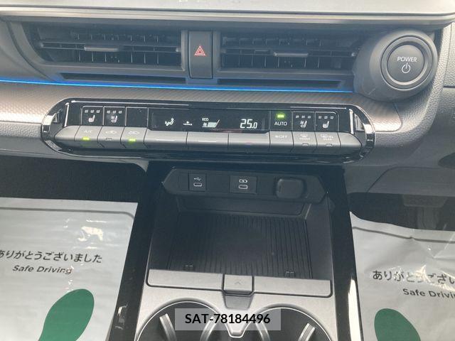 Toyota PRIUS 2023-06 208565-10