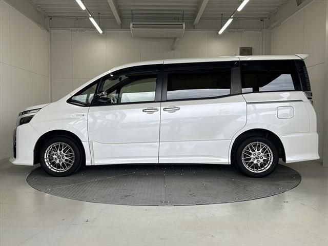Toyota VOXY 2018-12 9078-7