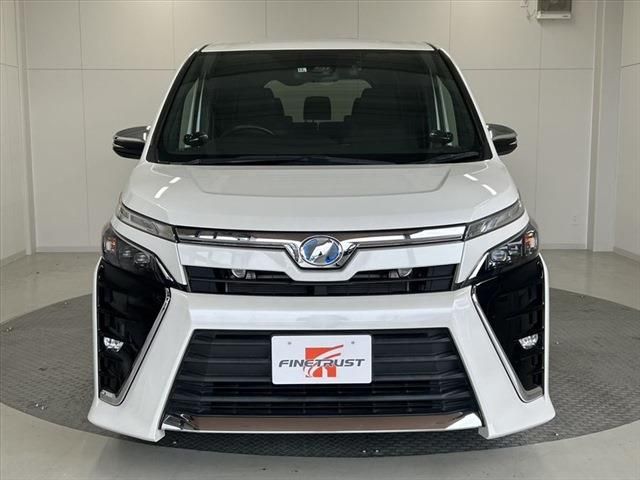 Toyota VOXY 2018-12 9078-1