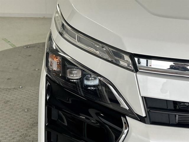 Toyota VOXY 2018-12 9078-9