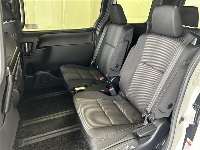 Toyota VOXY 2018-12 9078-23
