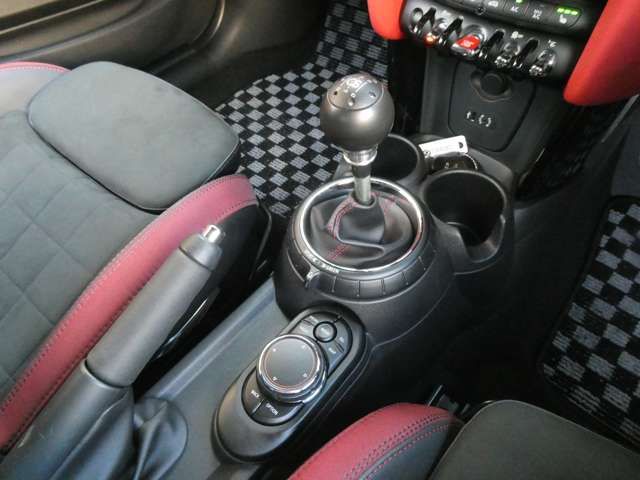 Bmw MINI 2017-02 10525-16