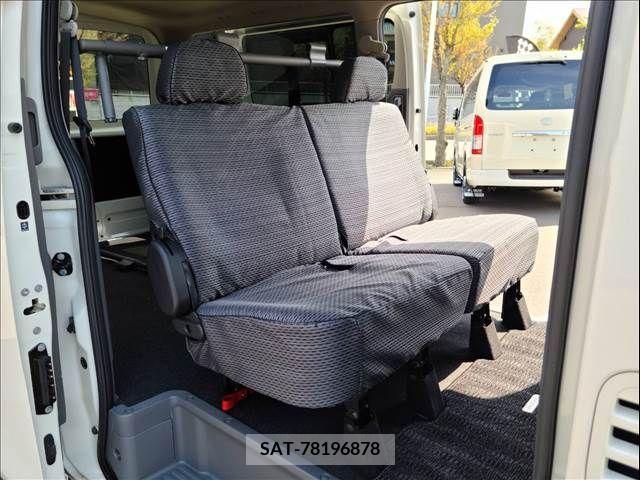 Nissan NV350 Caravan 2021-03 280715-7