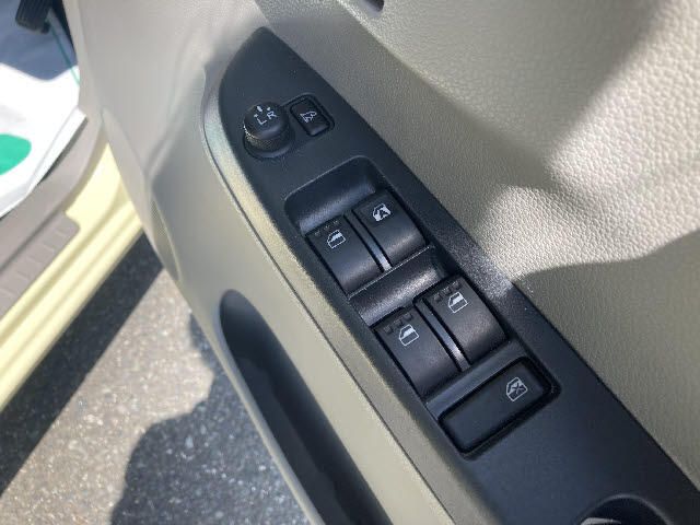 Toyota PIXIS EPOCH 2012-07 6906-10