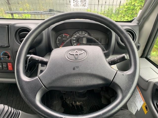 Toyota DYNA TRUCK 2014-07 2132-27