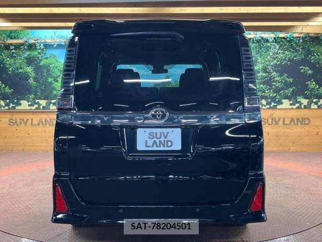 Toyota VOXY 2019-09 332014-17