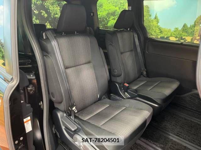 Toyota VOXY 2019-09 332014-11