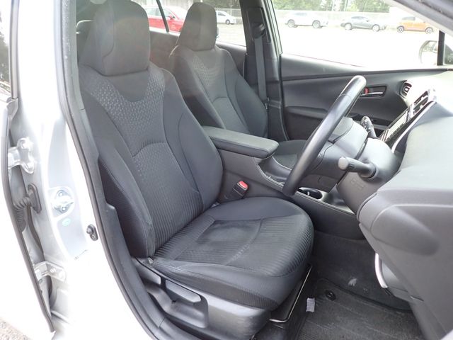 Toyota PRIUS 2016-10 16257-11