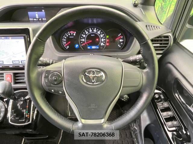 Toyota NOAH 2018-03 220710-12