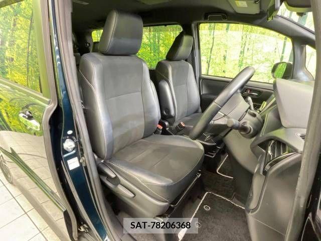 Toyota NOAH 2018-03 220710-8
