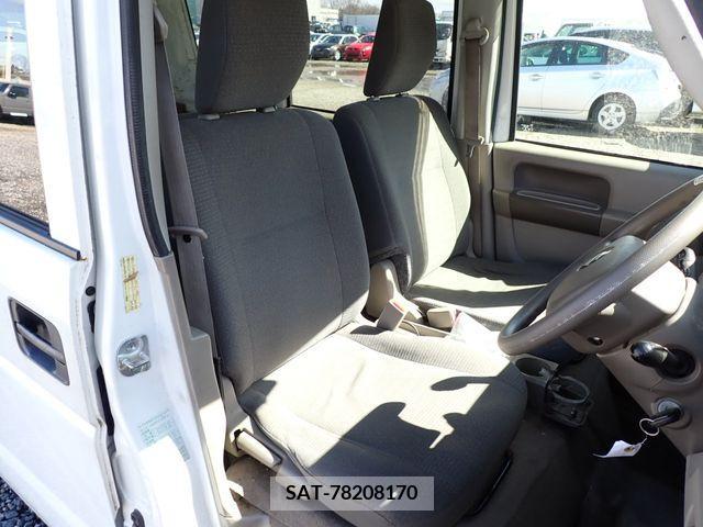 Suzuki EVERY 2015-01 215781-10