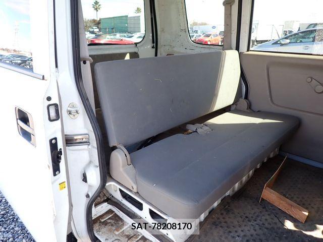 Suzuki EVERY 2015-01 215781-11