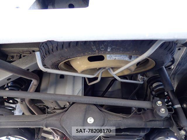 Suzuki EVERY 2015-01 215781-13