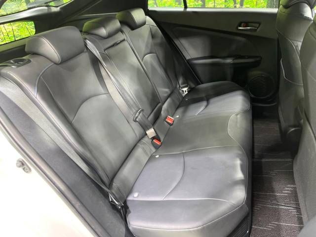 Toyota PRIUS 2016-03 8630-9