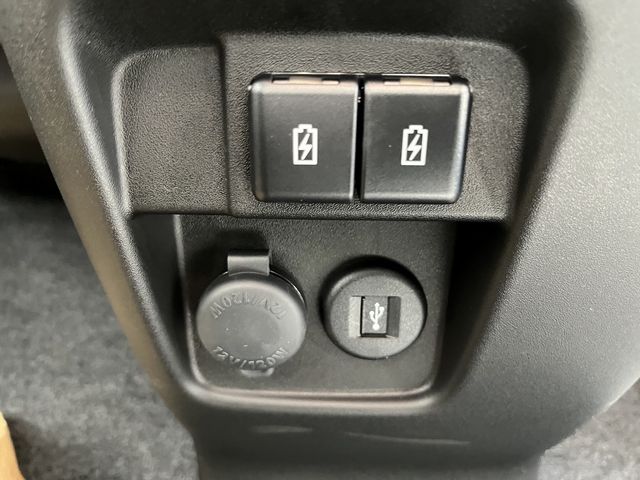 Suzuki SPACIA 2023-09 190851-14